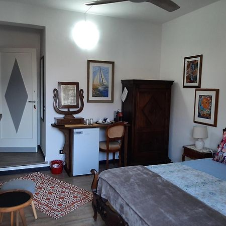 Bed and Breakfast Retro' BeB La Spezia Zimmer foto